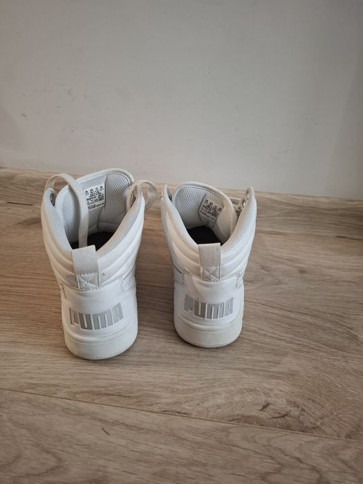Biale buty puma .