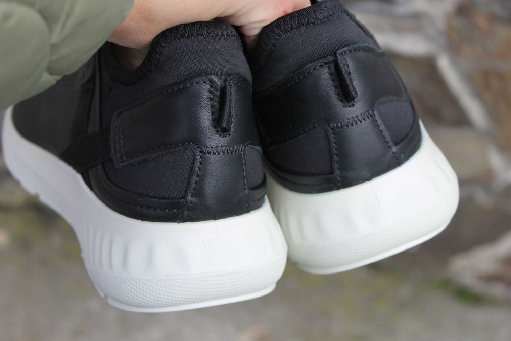 Шкіряні кросівки Ecco St.1 38 розмір