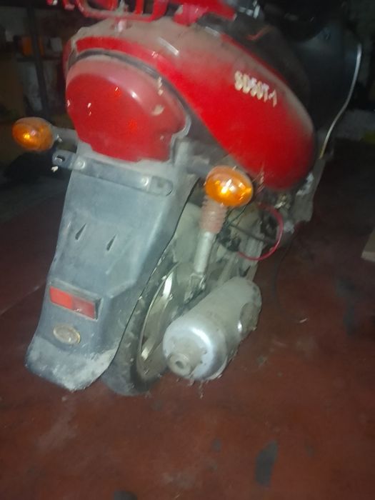 Продам скутер по запчастинах