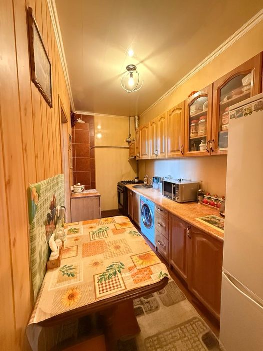 Продам 2к квартиру . Хороший житловий стан . Без комісії для покупця