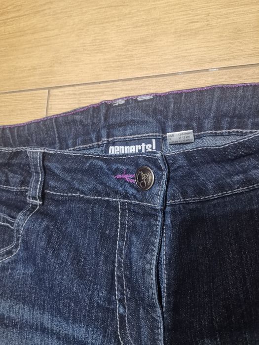 Spodnie dziewczęce jeansowe rozmiar 152