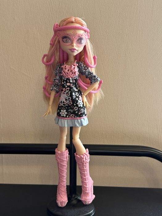 Ляльки Monster High Монстер Хай Джіджі Вайперин