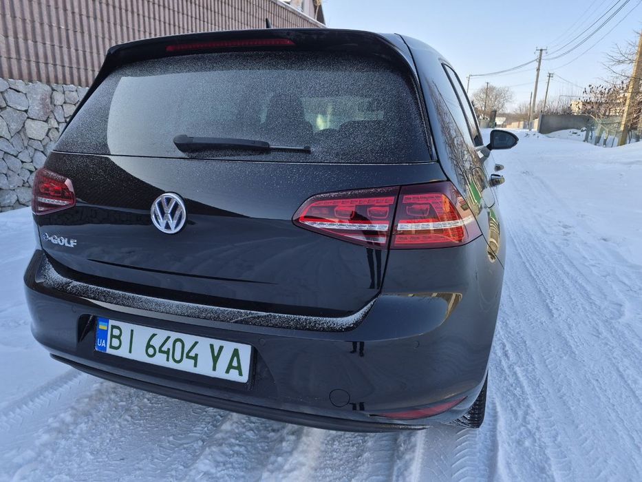 Продам Volkswagen e-Golf