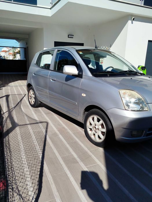 Kia Picanto Versão EX 1.0 - Ar condicionado, jantes especiais, kit distribuição efetuado.