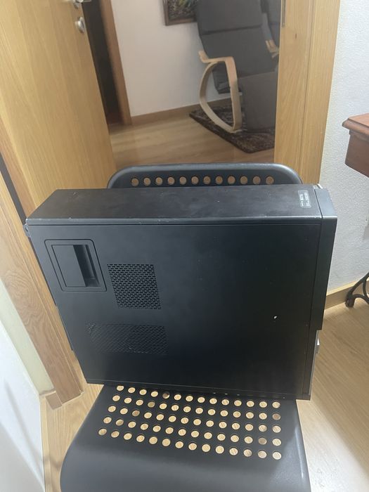 Computador em bom estado.. pouco uso!