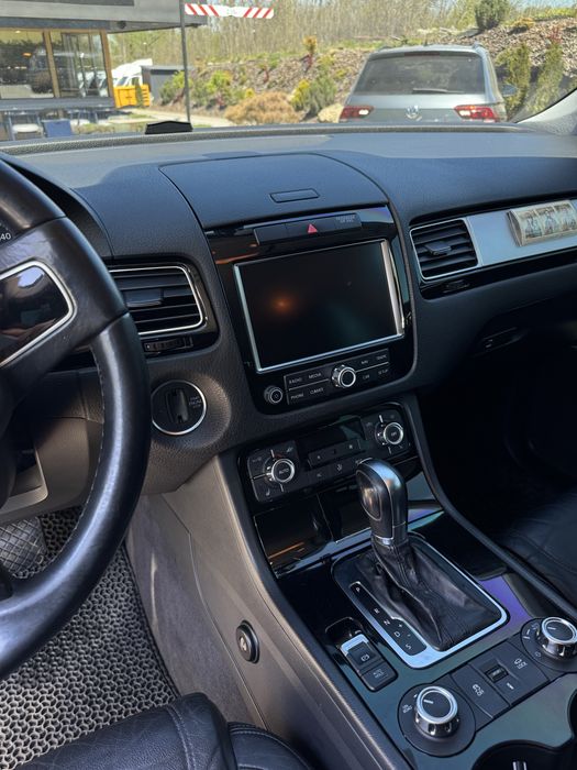 Volkswagen Touareg 3.0 дизель 2011р