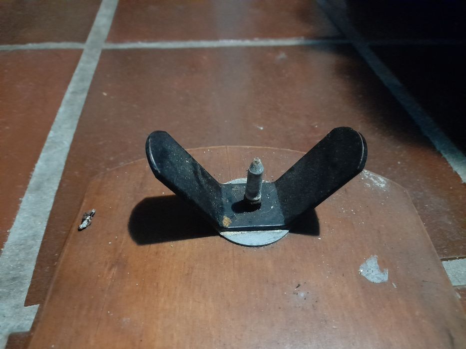 Suporte presunto madeira