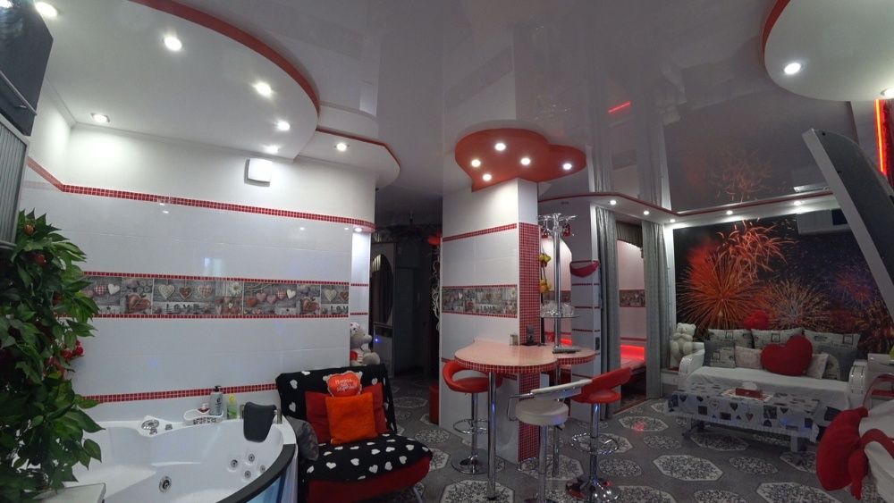 Студия "Любовь" с Джакузи, камином и диско освещением + ПОЧАСОВО!