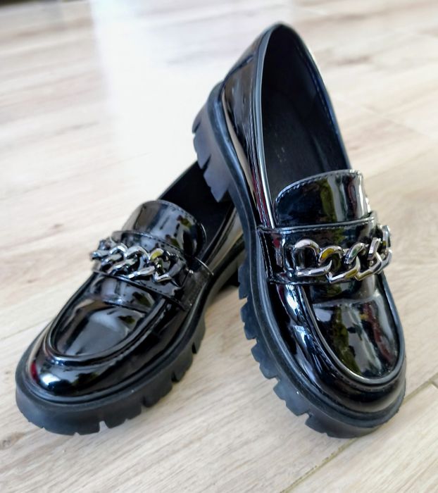 Czarne lakierowane loafersy dziewczęce, DeeZee, r.32/33 -