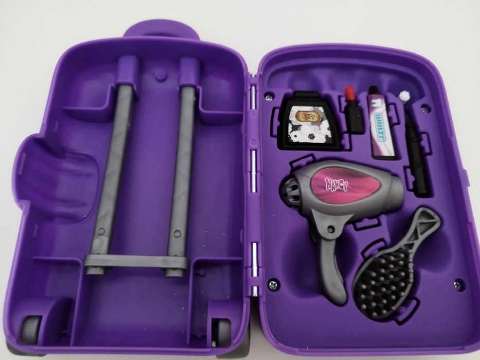 Várias Bonecas Nancy