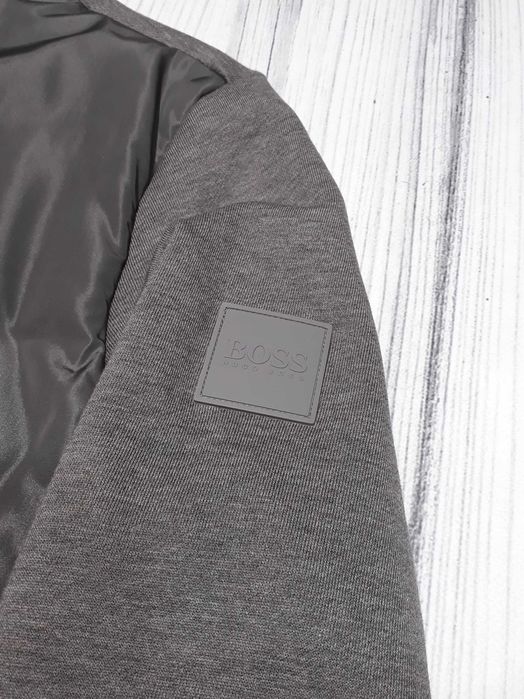 Бомбер Hugo Boss куртка розмір S