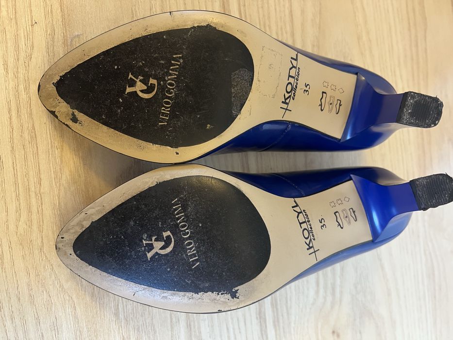 Lakierowane, granatowe/chabrowe czółenka, KOTYL, rozm 35