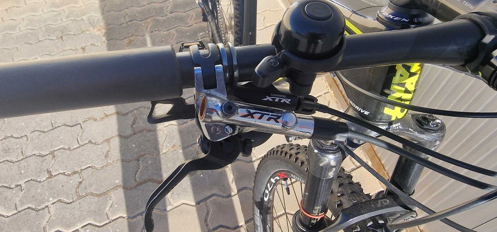 Bicicleta toda em carbono