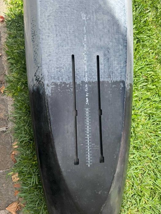 Prancha foil downwind e light wind 7.11 1 /2 Full carbon LIPWAVE