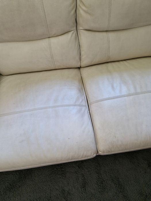 Sofa prawie nowa, pogryziona przez szczeniaka