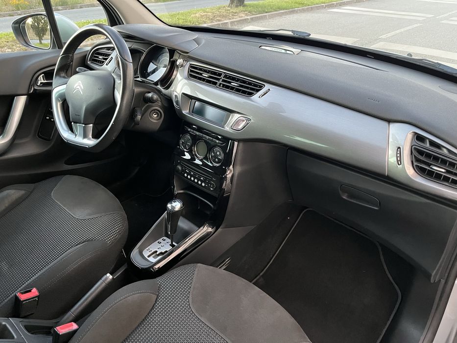 Citroen C3 Exclusive 1.6 e-VTi 120cv - cx automática ou sequencial