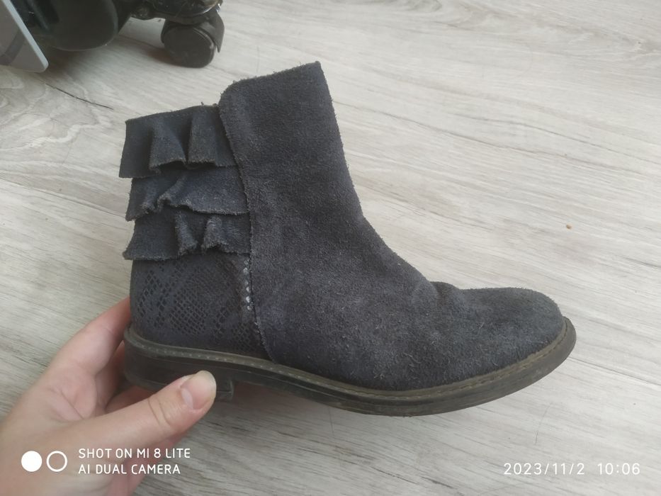 Осіннє взуття на дівчинку