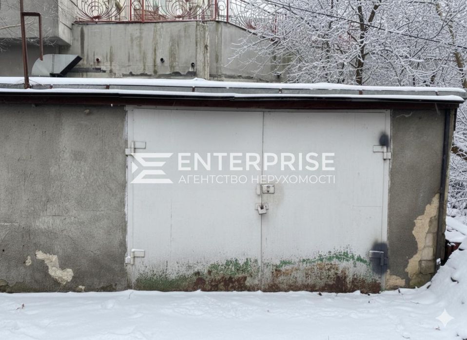 Продаж  капітального гаража  вул.О.Гончара Центр Шевченківський район