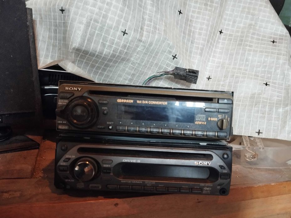 Dois Autoradio Sony