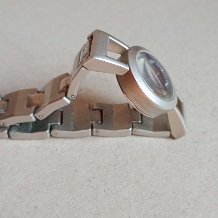 Zegarek kwarcowy z bransoletą GUCCI