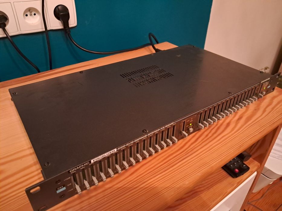 Sprzedam Equalizer Graficzny E30
