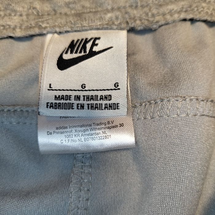 Szare spodnie dresowe Nike klasyczne joggery rozmiar L