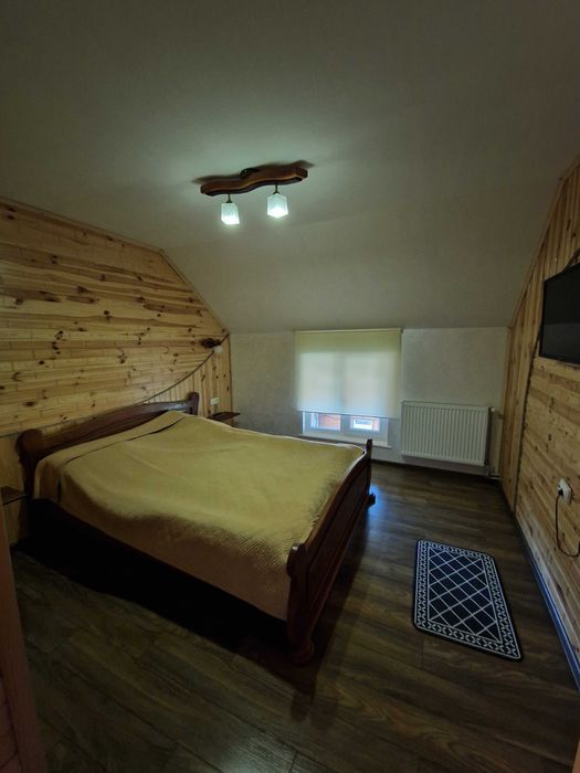 Відпочинок в Карпатах- Гостинний двір "За рікою"