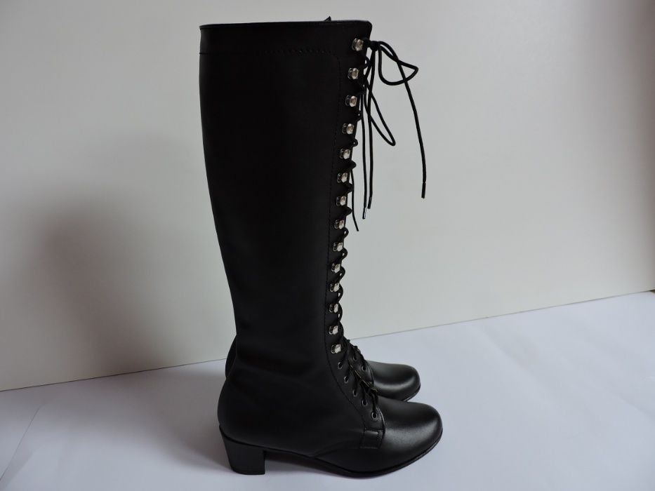 Obuwie ludowe skórzane wysokie obcas 5 cm haki