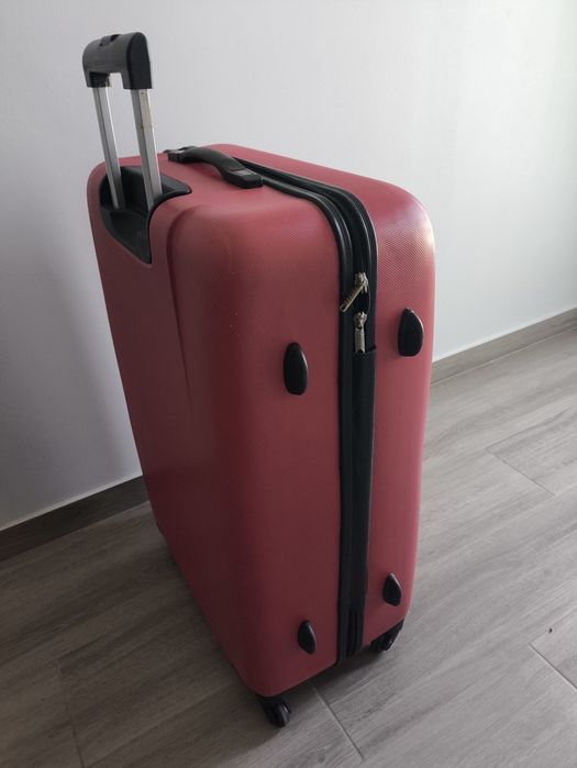 Mala de viagem XL em muito bom estado