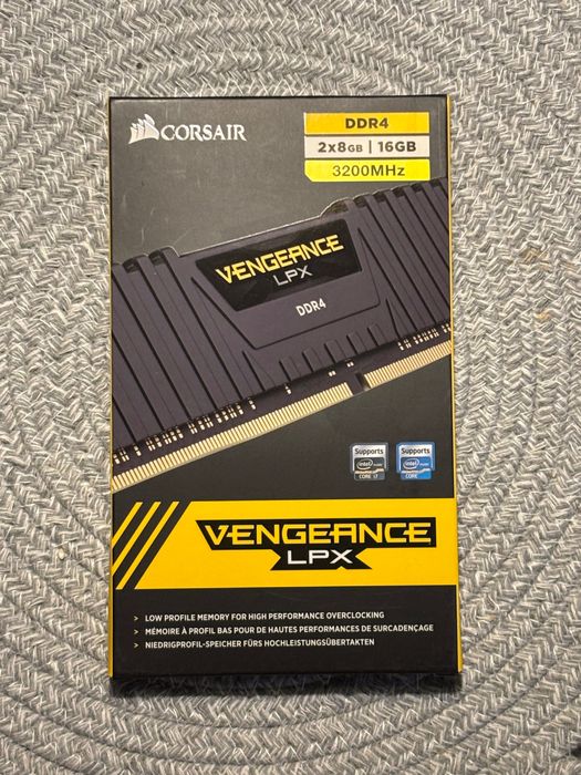 Corsair Vengeance RAM 16 GB(2x8GB)