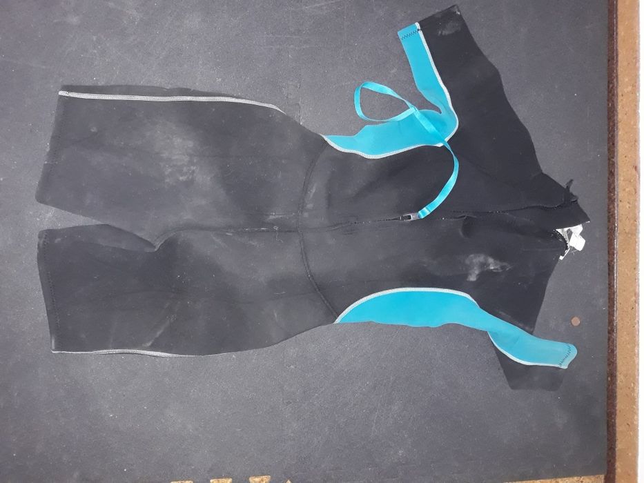 Fato de surf feminino