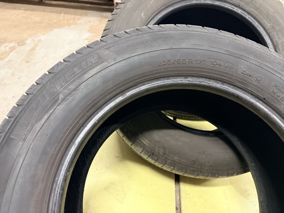 Продам летнюю резину MICHELIN  235/65/r17