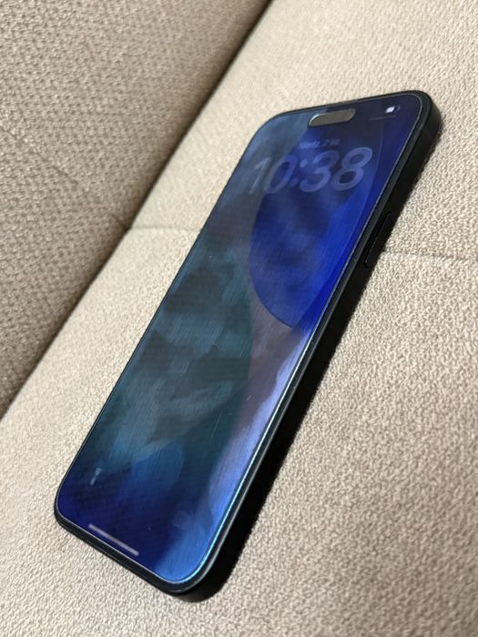 iPhone 15 Plus 6.7” 128GB, czarny + szklo antispy + case Spigen