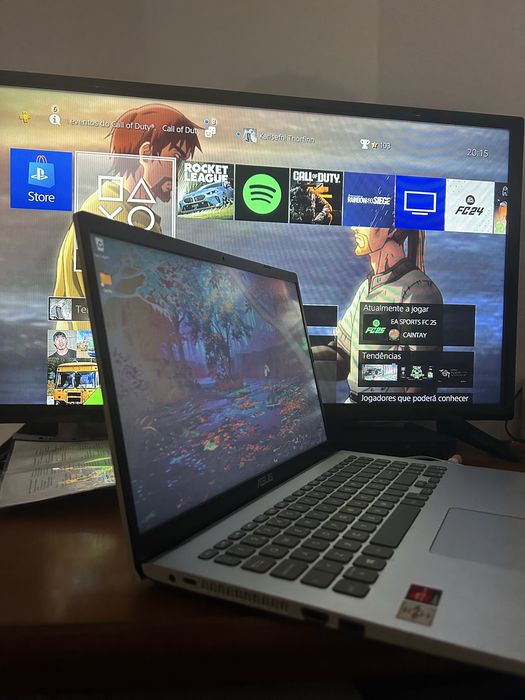 ASUS laptop computer446031052334049281