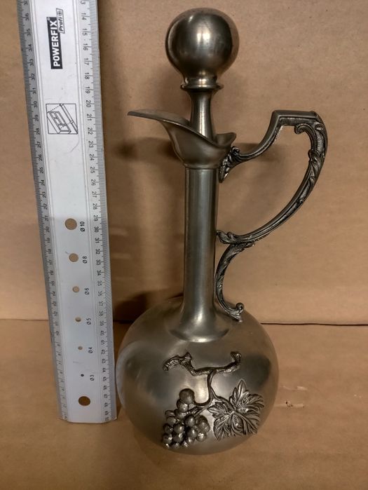 Peça decorativa em estanho