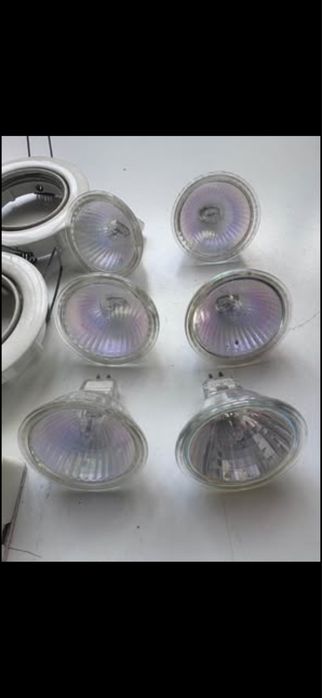 Luzes para embutir e fichas