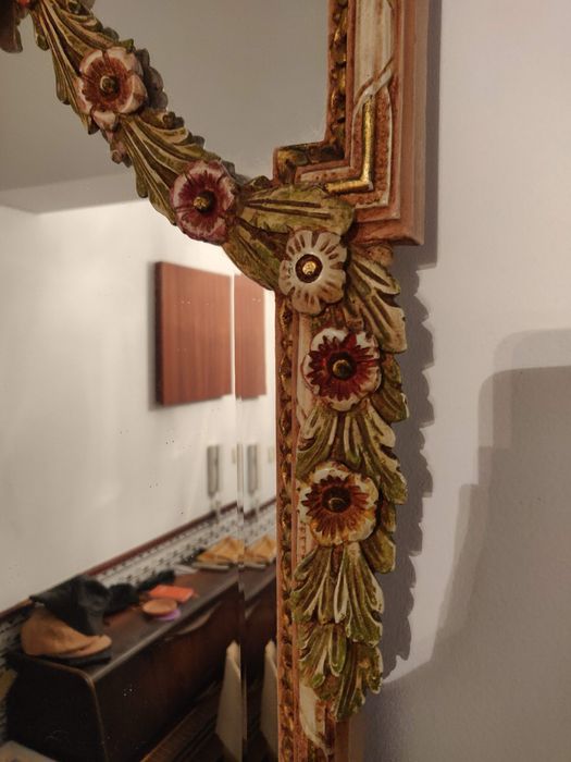 Conjunto Mesa e Espelho Antigos em Madeira e Mármore