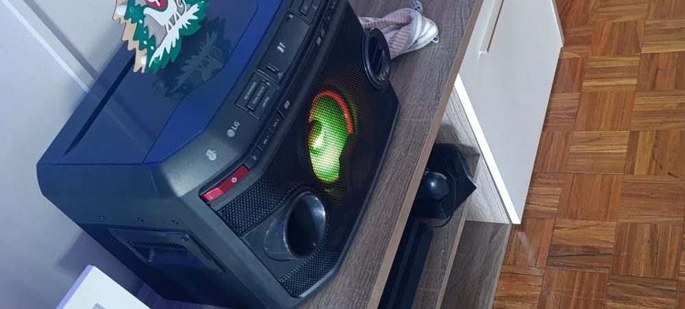 Coluna LG xboom ol45 vendo ou troco