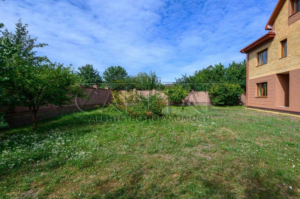 Продаж ексклюзивного будинку у с. Гореничі | 14 км від метро «Житомирська»