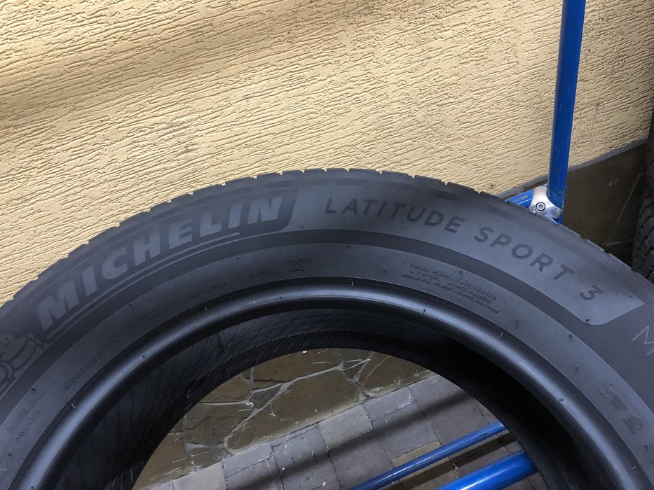 Літні шини 235/60 R18 (103V) MICHELIN