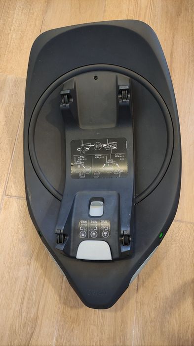 Cybex Cloud G + com  Base G Rotativa