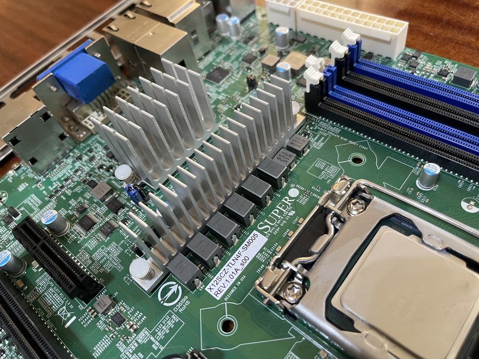 Потужний комплект Xeon w1290e + SM X12SCZ-TLN4F