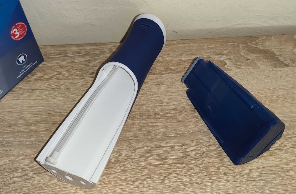 Nevadent акумуляторний водяний флоссер NMD 3.7 B8/ Іригатор