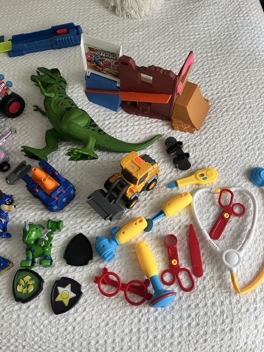 Lote de brinquedos