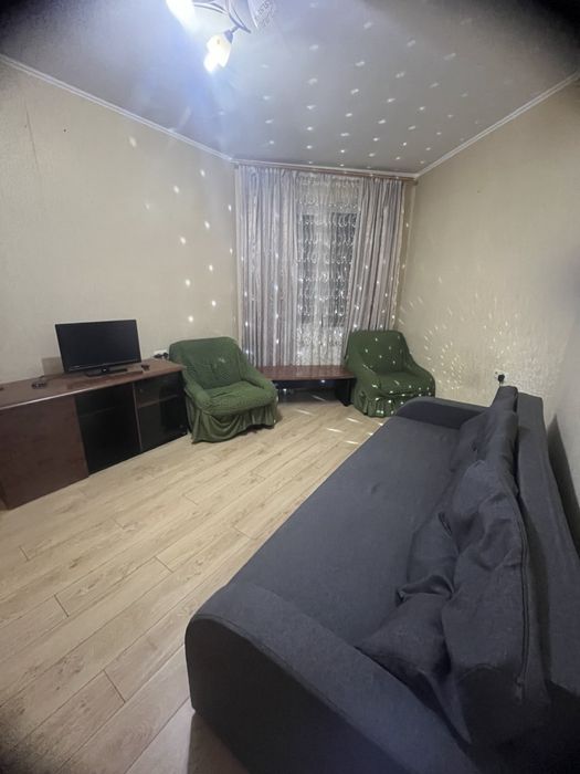 Посуточно квартира, СитиЦентр, пр-т Небесной Сотни, Киевский Р-н