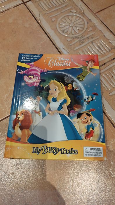 Książka Disney z figurkami Piotruś Pan, Pinokio,Alicja