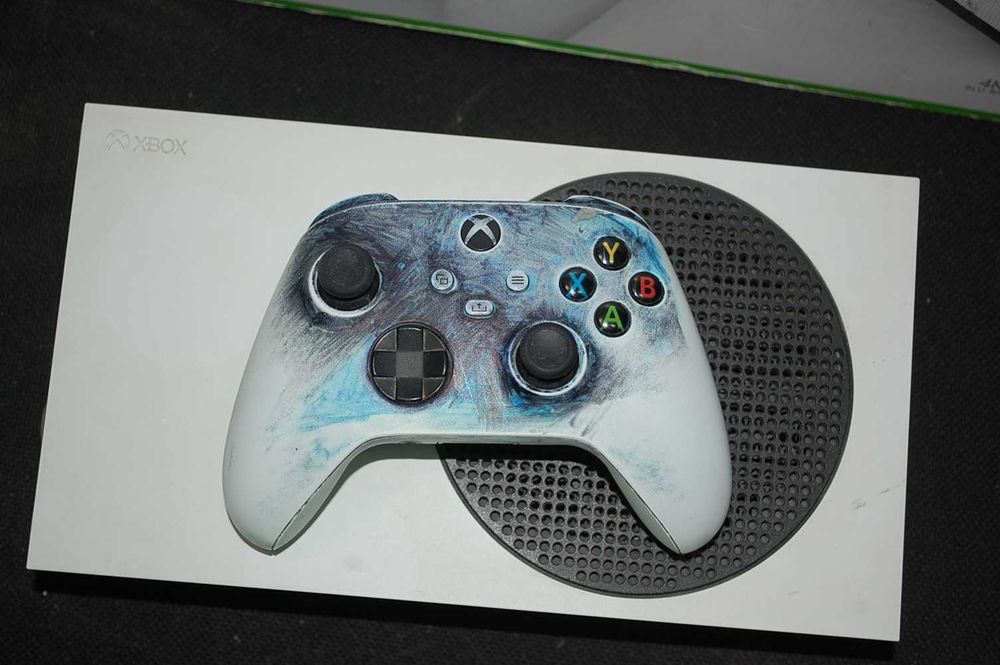 Konsola Xbox ONe Series S + Pad + Okablowanie