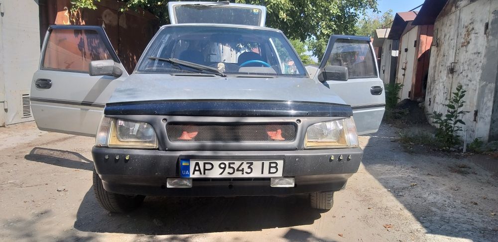 продам автомобиль заз 1102