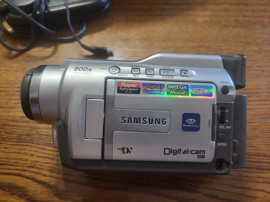 Відеокамера Samsung