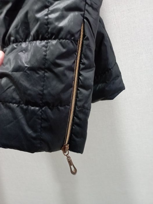 Чорна легка куртка